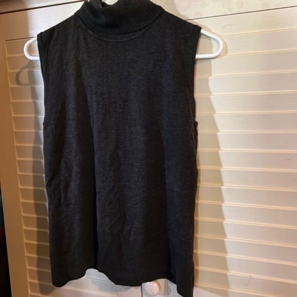 IB Diffusion Sleeveless Turtleneck Blouse - Picture 2 of 4